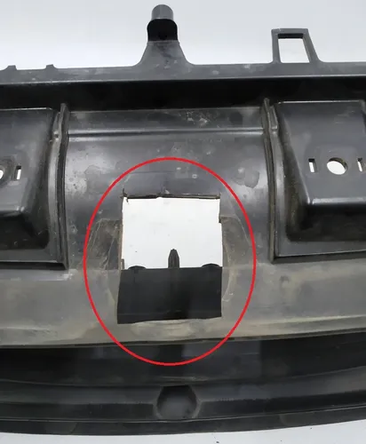 1 1038208-00-A z フロント ラバー センター ラジエーターの損傷 (レーダーの下) テスラ モデル S 1038208-00-B