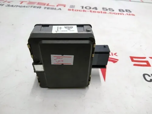 1 Autopilot radar AP 1.0 Tesla model X S REST 1057551-00-B