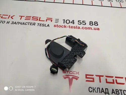 10 Sestava krytu elektrického nabíjecího portu Tesla model X S REST 1038548-00-I