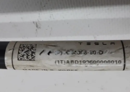 3 Barra estabilizadora dianteira direita Tesla modelo 3 1044396-00-D