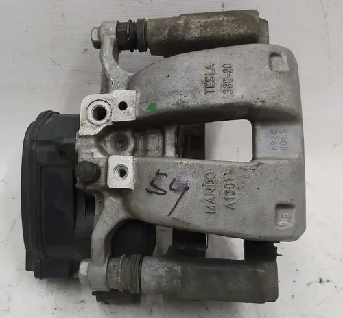 De achterkant van de achterkant links links mando zonder remblokken Tesla Model 3, Model 3 jan 2024, model Y 1044623-00-J