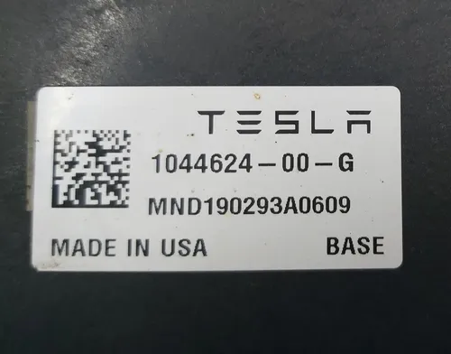 Суппорт тормозной задний правый MANDO без тормозных колодок Tesla model 3 1044624-00-H