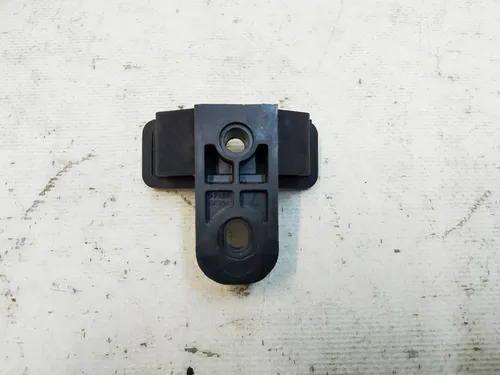 Кронштейн гальмівних трубок лівого порогу Tesla Model 3, Model 3 Jan 2024, Model Y 1044718-00-C