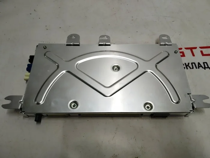 12 Centrální ovladač karoserie REV01 Tesla Model X 1045451-00-J