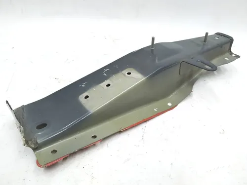 2 Montáž na panel klimatizace Tesla model X 1045523-00-V