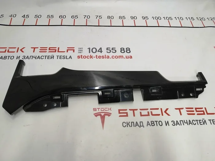 23 Zierleiste des Mittelblechs Beifahrer DARK ASH MATA Tesla Modell S REST 1045969-10-B