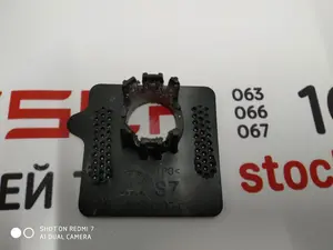 주차 센서용 마운팅 브래킷 S7 Tesla 모델 S 1048522-00-B