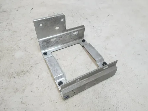 Staffa di montaggio per unità audio e amplificatore audio Tesla modello X 1049595-00-B