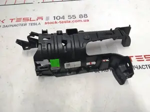 4 Staffa di fronte superiore montante C porta posteriore sinistra Tesla Model X 1055050