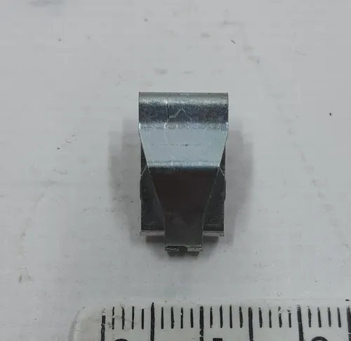 21 1052044-00-A CLIP DI MONTAGGIO 1.5-2.5x2-5 Tesla model X 1052044-00-A