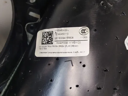 Montáž mapy předních pravých dveří (kostra) PREM PUR CREAM Tesla Model X 1055483-22-M