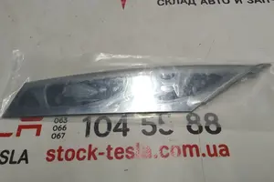 14 孔眼盖左下方镀铬全新非原装特斯拉模型 S REST 1056379-00-C