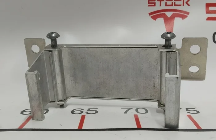 Tesla Model X S REST Niederspannungs-Batterieanschluss-Abdeckungshalterung 1056505-00-Z