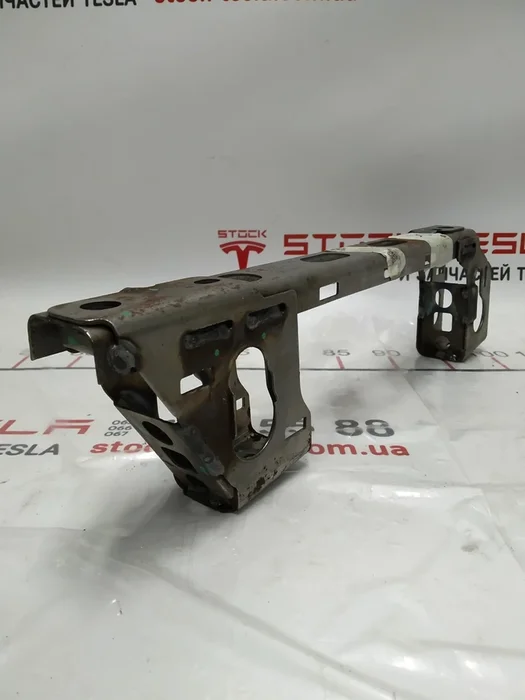 1 Sædemonteringsbeslag foran venstre/højre Tesla Model X 1057164-00-D