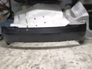 1 用于 6 个停车传感器的后保险杠，带停车传感器 PMNG（损坏）特斯拉型号 S REST 1057319-01-B