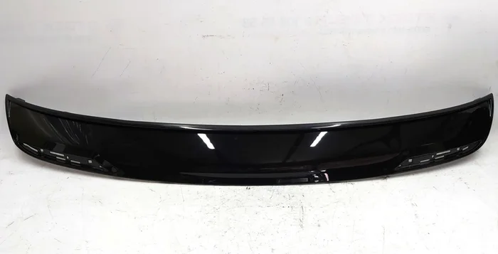 16 Onderste achterbumperbekleding (lip) gespoten PBSB Tesla model S REST 1057321-00-C