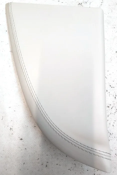 B-stolpe nederst til venstre PUR CREAM Tesla model S REST 1024631-S2-G