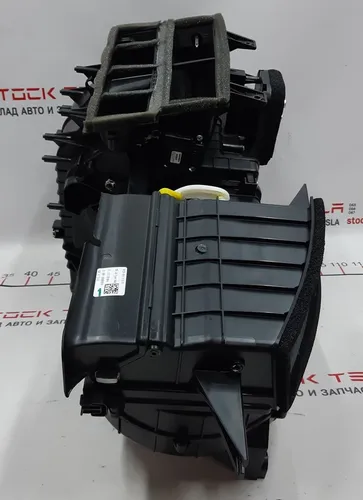 6 Montagem do aquecedor interior Tesla modelo S REST 1116135-00-C