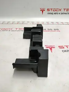 Support panneau de plancher 2ème rangée de sièges central Tesla Model X 1059716-00-D