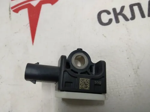 6 Sensore d'urto Pillar-D Tesla modello X 1060058-00-A