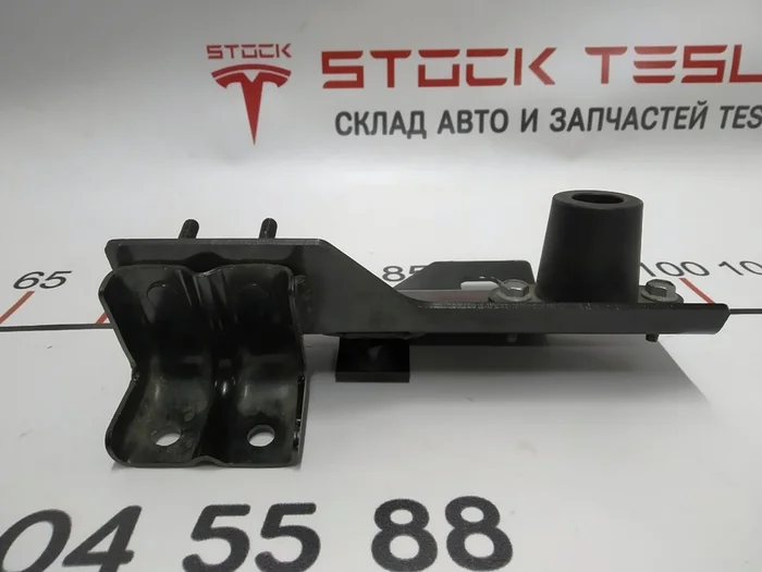Ansamblu ghidaj bara fata dreapta Tesla model X 1061425-00-C