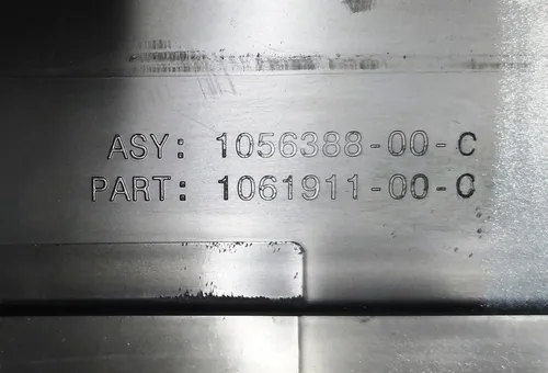 フロント ナンバー プレート取り付けブラケット NA PPSW テスラ モデル S REST 1061911-00-C