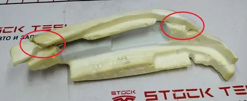 2 Zijsteun passagiersstoel Schuim rechts (beschadigd) {MX_MSR} 9876524-03-A