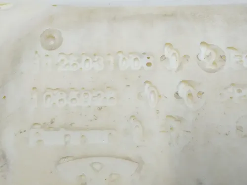 Riempitore in schiuma per sedile destro della terza fila Tesla modello X 1065925C