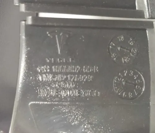 9 1086195-00-C z Listwa pasów bezpieczeństwa, pojedyncza prawy, 2. rząd CZARNY (uszkodzony) Tesla model X 1086195-02-D