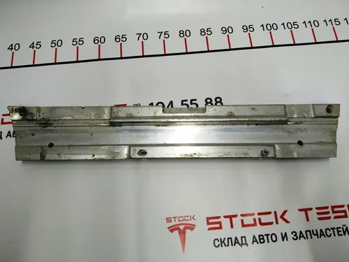 Subframe bescherming voorzijde (beschadigd) Tesla model X 1068139-00-A