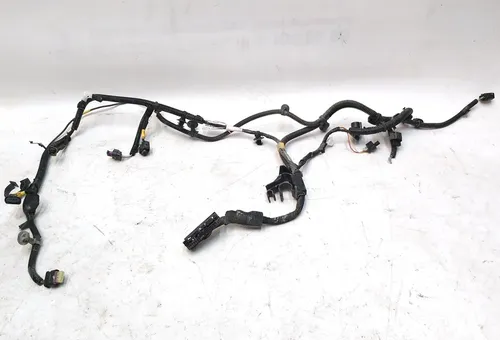 Elektrische bedrading van een 12V-batterij met sporen van oxidatie Tesla model 3 1068767-00-G