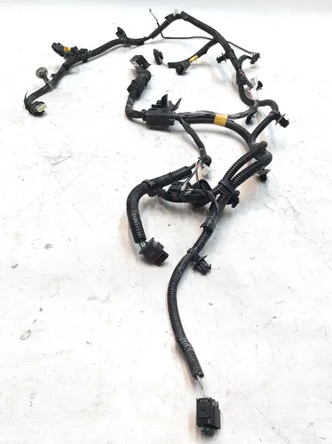 Elektrische bedrading van een 12V-batterij met sporen van oxidatie Tesla model 3 1068767-00-G