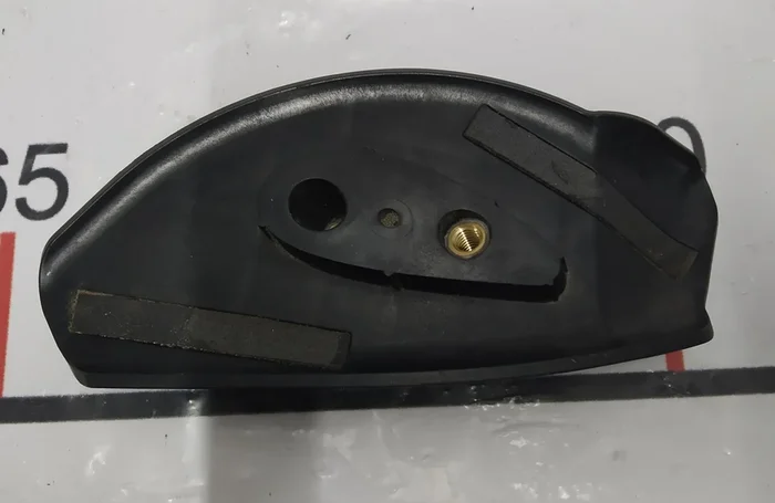 被动左下扰流板支撑底座特斯拉型号 X 1076721-00-C