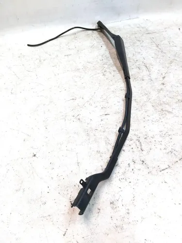 Brazo limpiaparabrisas derecho con línea dañada Tesla modelo 3 1076729-00-B