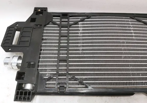Radiateur de refroidissement principal Tesla modèle 3 1077082-00-C