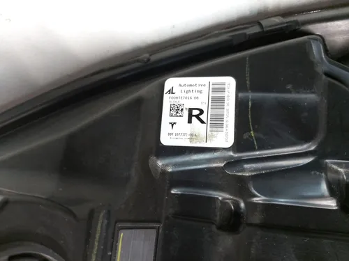 右主大灯 UP LEVEL（美国） Tesla model 3, model Y 1077372-00-K