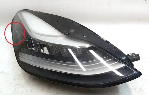 右主大灯向上级（美国）有损坏 Tesla Model 3、Model Y 1077372-00-L