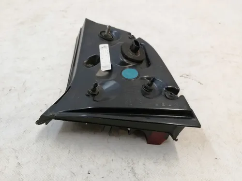 Venstre intern lampe 3 ben Tesla MODEL 3 (USA), MODEL Y (GLOBAL) 1077401-00-F