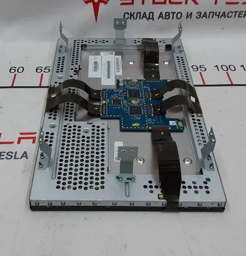 1 带触摸屏和控制板组件的显示器 Tesla Model X S REST 1078118-00-A