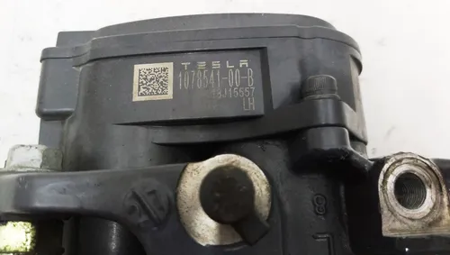 Pinza de freno trasera izquierda MANDO (sin pastillas de freno) y pastillas "TESLA" Tesla modelo S REST, Tesla modelo X 1078541-00-B