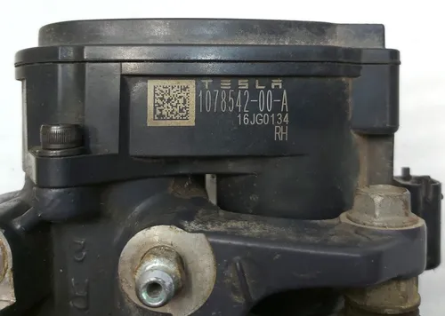 Remklauw rechts achter MANDO zonder remblokken en voering TESLA Tesla model S REST, model X 1097415-00-A