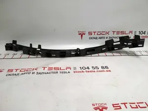 15 C 필러 트림 브래킷 왼쪽 하단 Tesla Model X 1079764-00-C