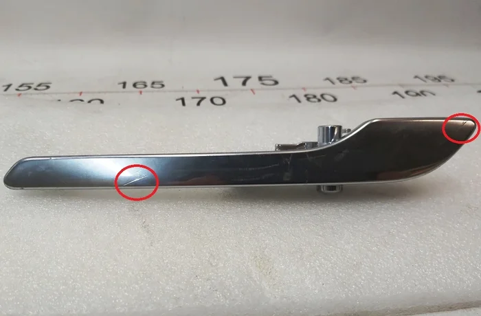 Poignée de porte avant arrière gauche CHROME avec dommages Tesla Model 3 1081831