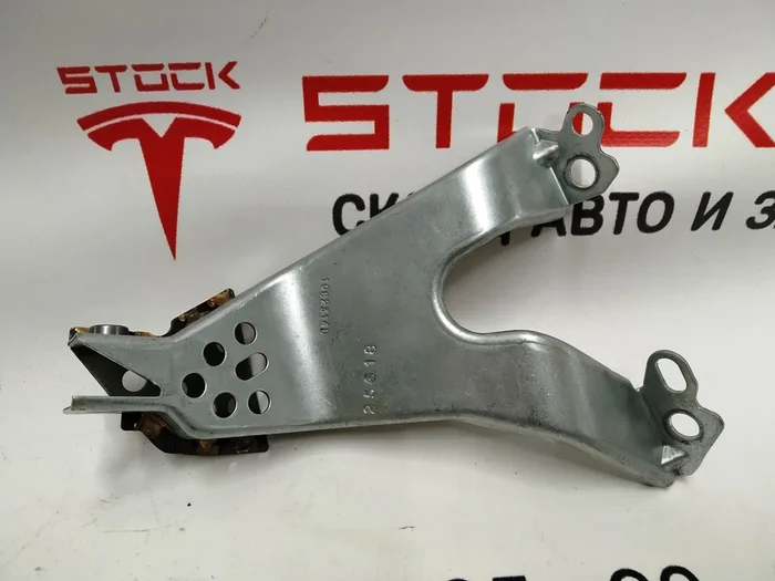 Skærmbeslag højre Tesla Model 3, Model Y 1100562-00-E