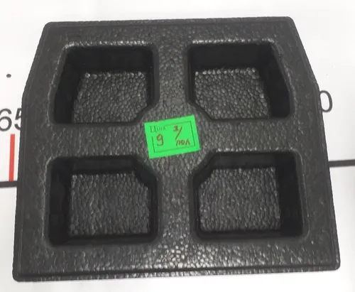 19 Pannello di riempimento vuoti (2a fila di sedili) pinza centrale interna Tesla Model X 1082913-00-A