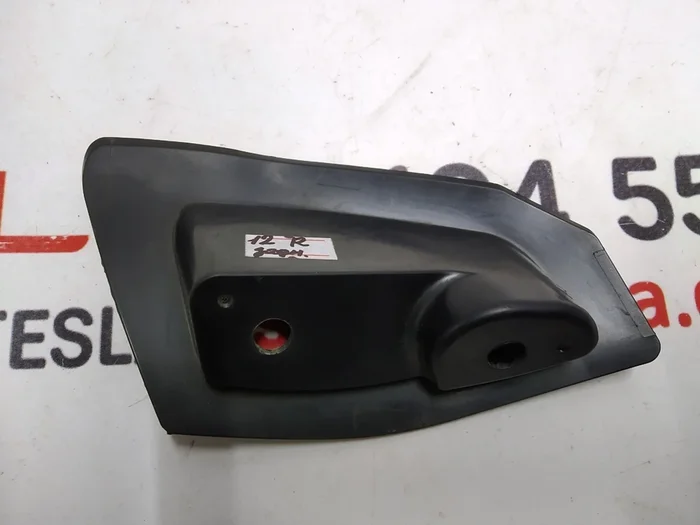 后保险杠扩散器安装支架右 Tesla Model S REST 1082916-00-A