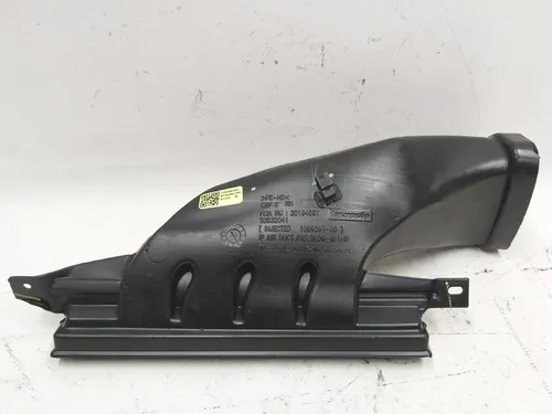 温度センサー付き右魚雷エアダクト Tesla Model 3、Model Y 1083389-00-E