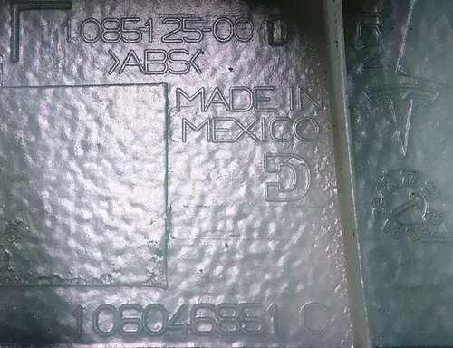 14 1085125-00-D Bracciolo scheda porta anteriore destra (danneggiato) Tesla model 3 1090411-01-H