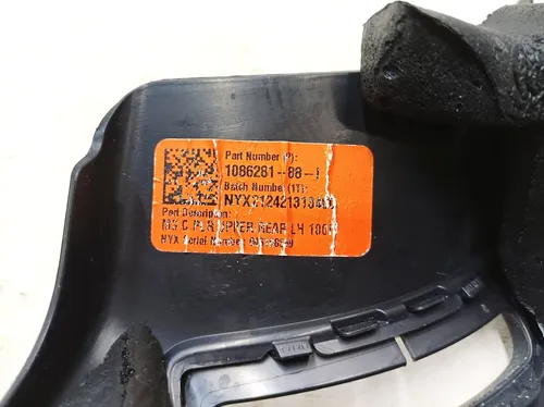 Накладка ременя безпеки стійки-С лівої з пошкодженням Tesla model 3 1086281-88-I