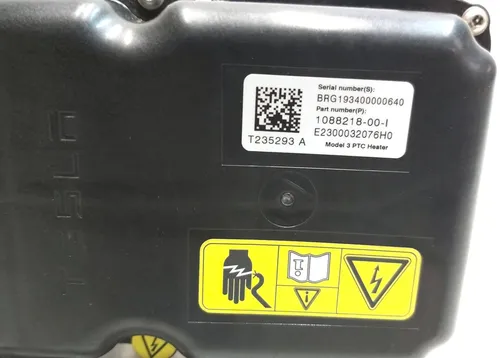 Heizelement der Klimaeinheit (Herd) des Fahrgastraums, montiert mit Elektrokabel Tesla Modell 3 1088218-00-I